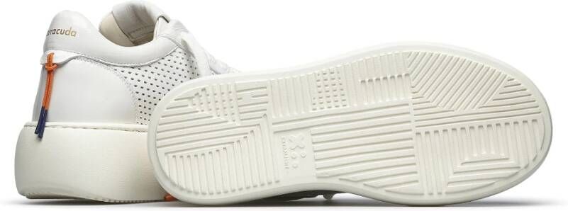 Barracuda Witte Sneakers met Geperforeerd Leren Bovenwerk