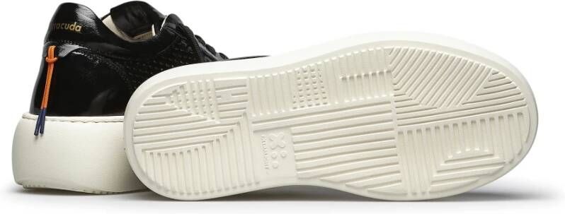 Barracuda Zwarte Sneakers met Geperforeerd Leren Bovenwerk