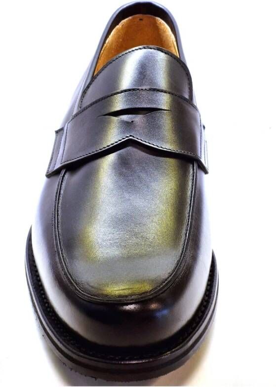 Berwick Klassieke Zwarte Mocassin met Lederen Details Black Heren