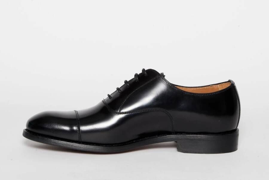 Berwick Zwarte Leren Veterschoenen 5217