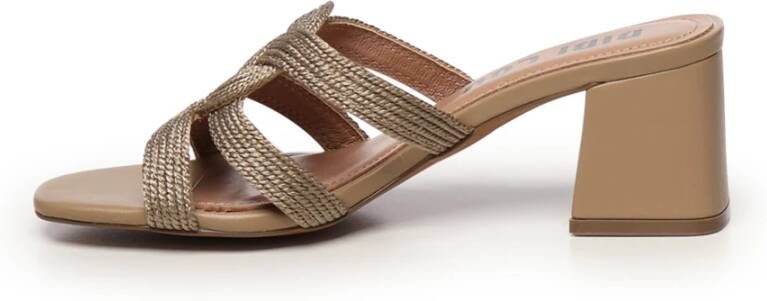 Bibi Lou Bruine sandalen met textiel bovenwerk en hakken