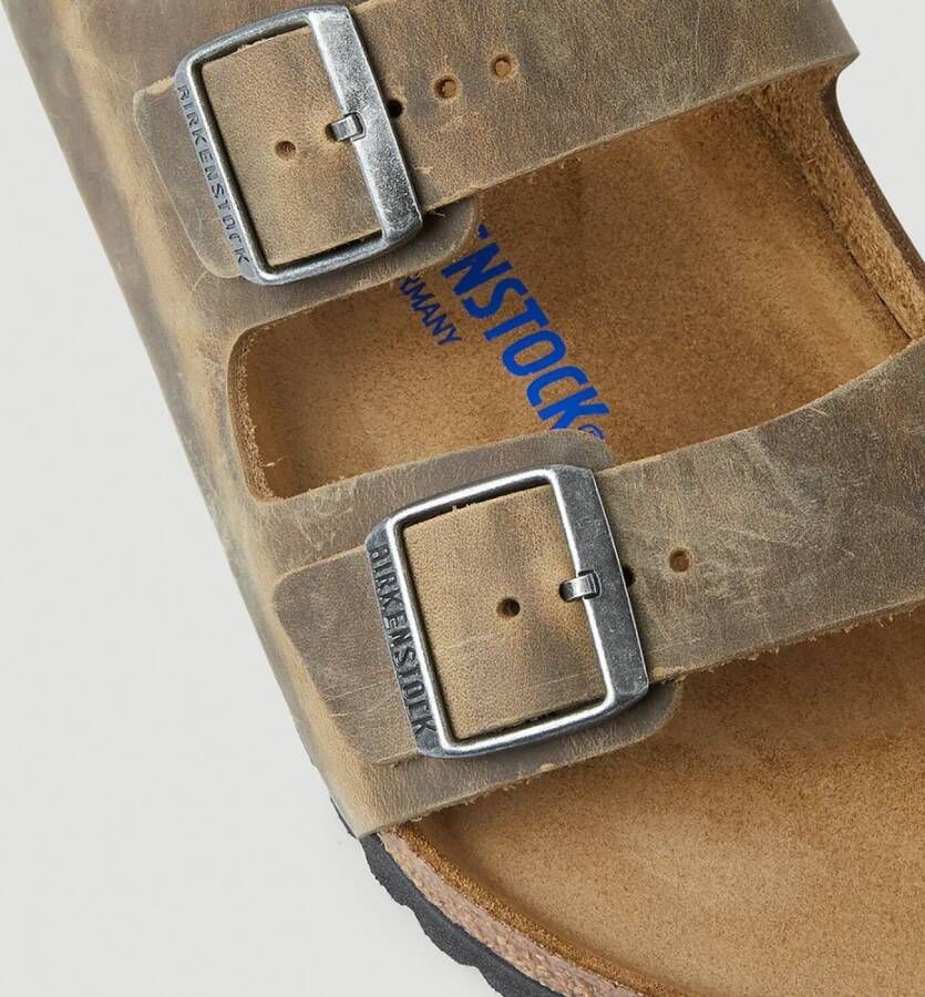 Birkenstock Sandalen met twee bandjes van geolied leer Groen Unisex