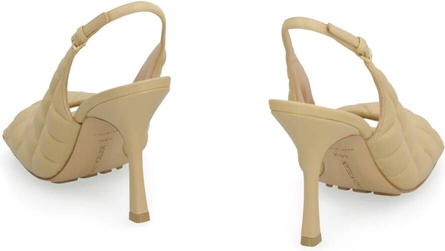 Bottega Veneta Gewatteerde leren slingback pumps