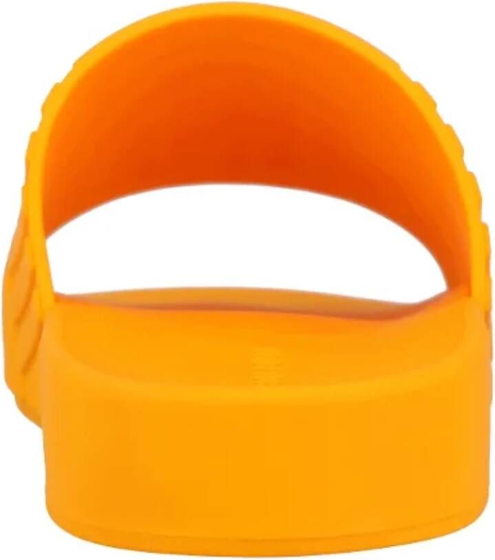 Bottega Veneta Oranje Rubberen Slippers met Ergonomische Binnenzool Oranje Dames