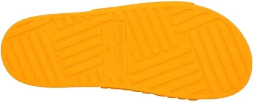 Bottega Veneta Oranje Rubberen Slippers met Ergonomische Binnenzool Oranje Dames