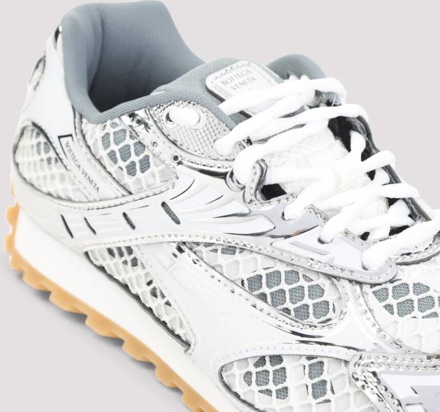 Bottega Veneta Orbit Sneakers in Zilver Wit