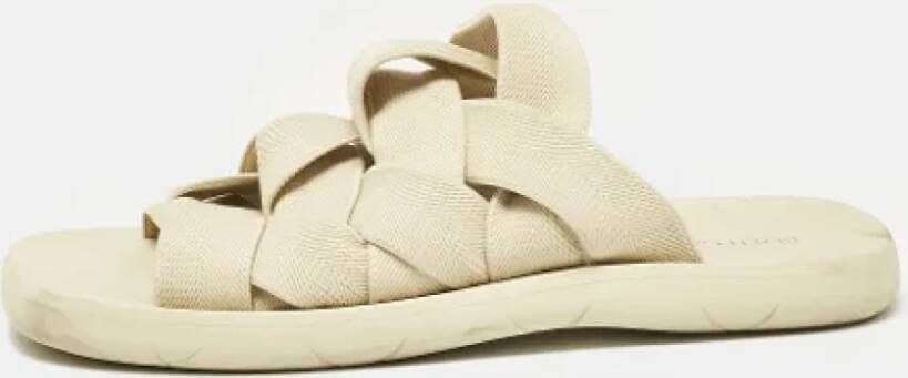 Bottega Veneta Vintage Pre-owned Fabric sandals Beige Heren