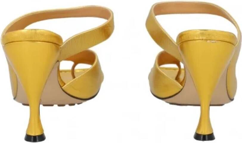 Bottega Veneta Vintage Pre-owned Fabric sandals Yellow Dames