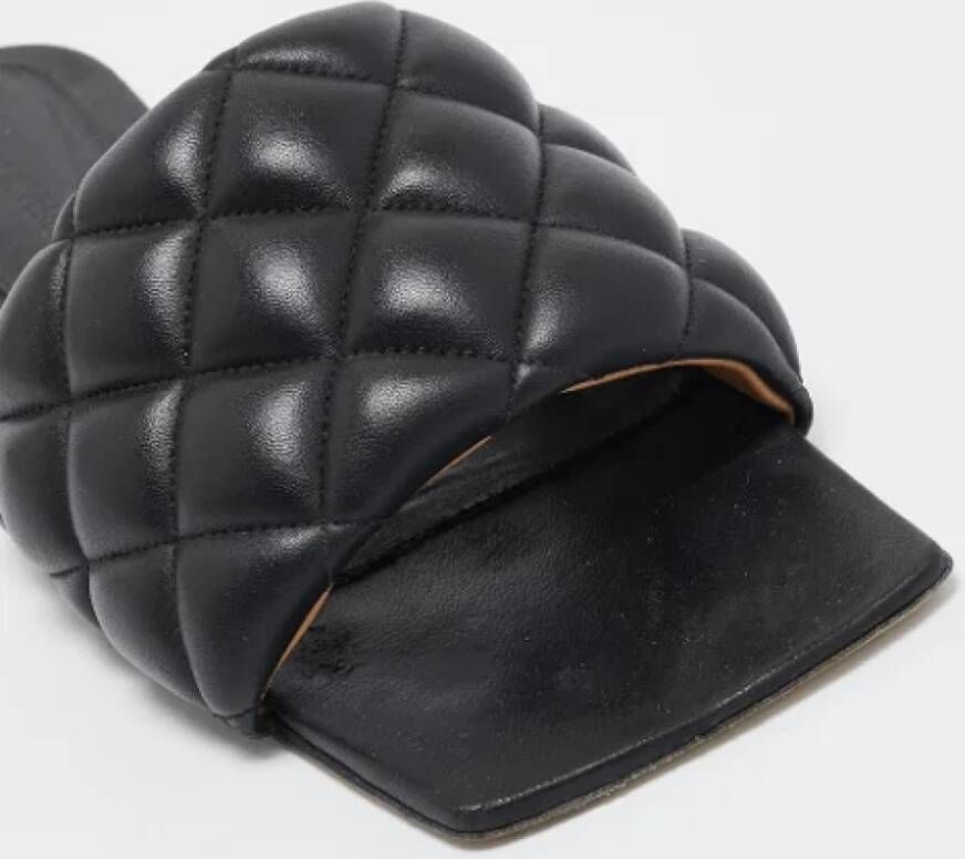 Bottega Veneta Vintage Pre-owned Leather flats Black Dames