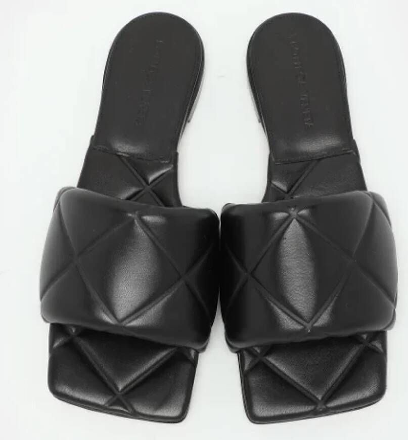 Bottega Veneta Vintage Pre-owned Leather flats Black Dames