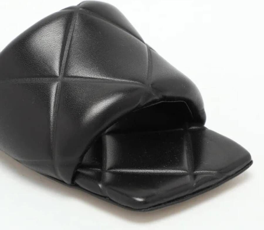 Bottega Veneta Vintage Pre-owned Leather flats Black Dames
