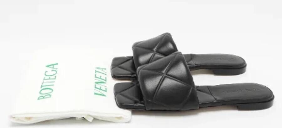 Bottega Veneta Vintage Pre-owned Leather flats Black Dames