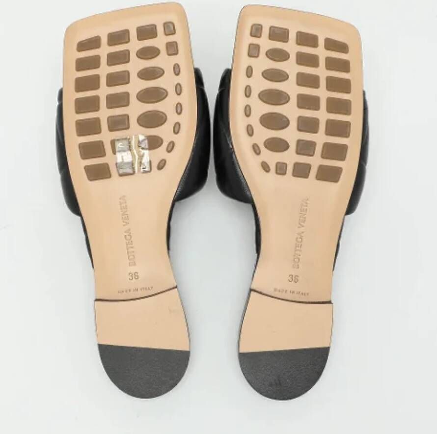 Bottega Veneta Vintage Pre-owned Leather flats Black Dames