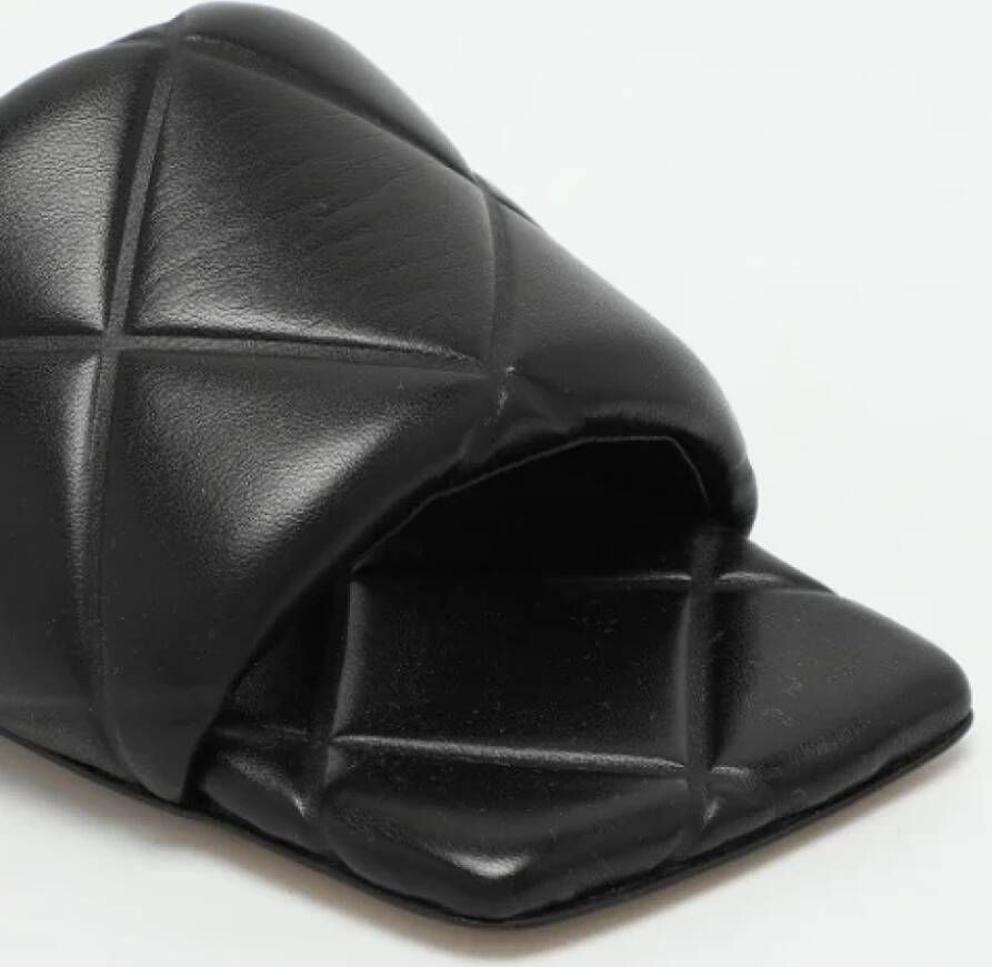 Bottega Veneta Vintage Pre-owned Leather flats Black Dames