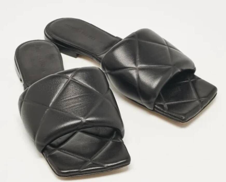Bottega Veneta Vintage Pre-owned Leather flats Black Dames
