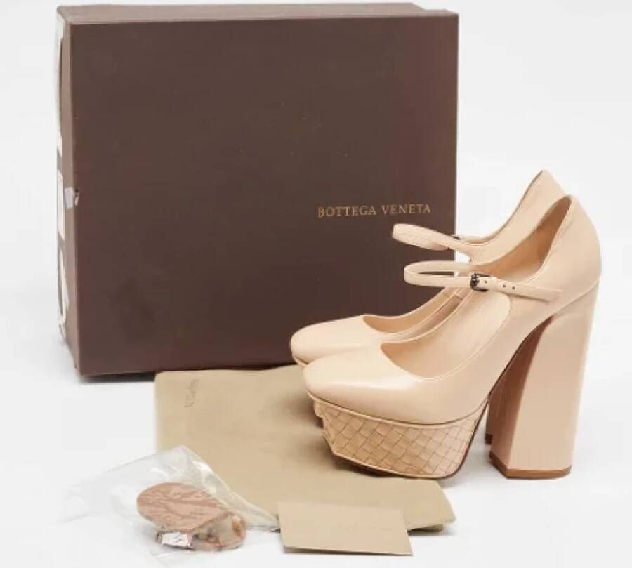 Bottega Veneta Vintage Pre-owned Leather heels Beige Dames