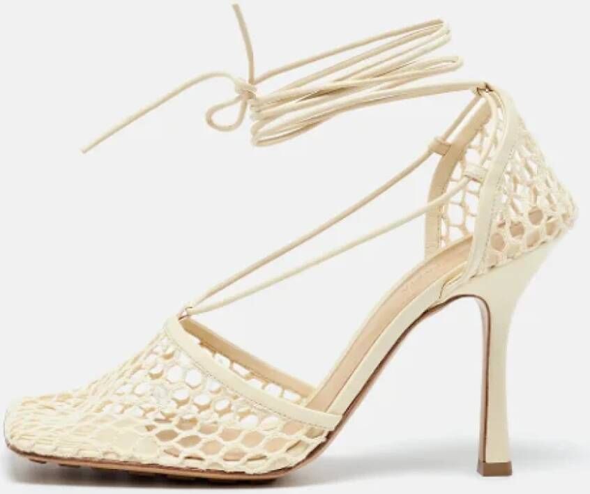 Bottega Veneta Vintage Pre-owned Leather heels Beige Dames