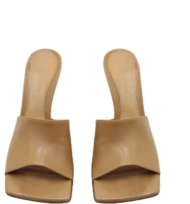Bottega Veneta Vintage Pre-owned Leather mules Brown Dames