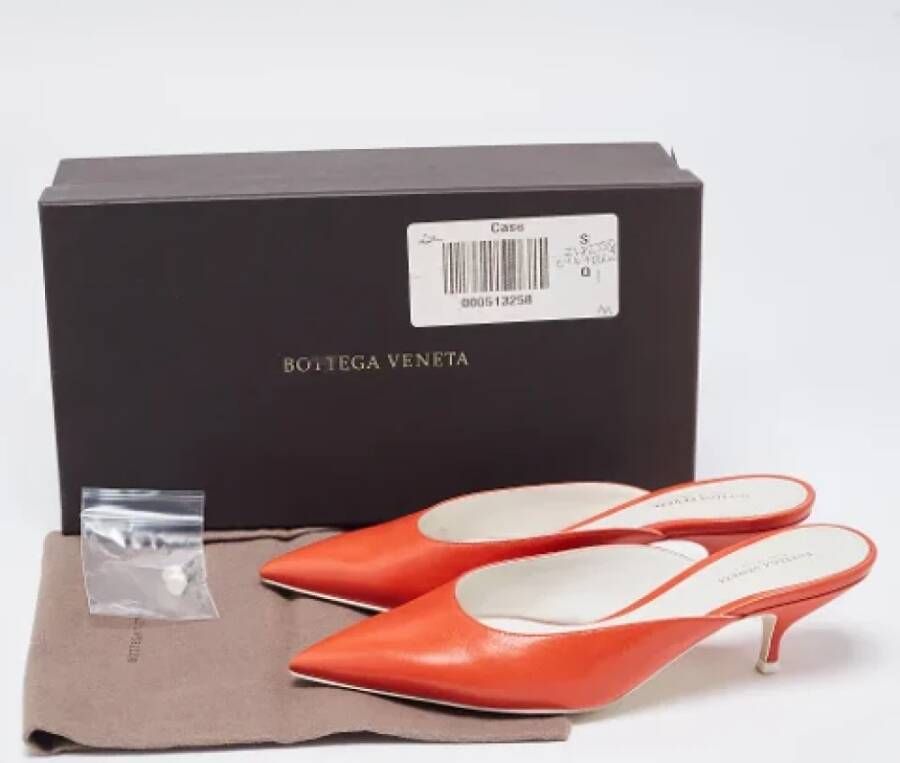 Bottega Veneta Vintage Pre-owned Leather mules Orange Dames