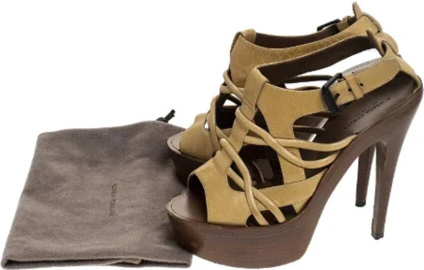 Bottega Veneta Vintage Pre-owned Leather sandals Beige Dames