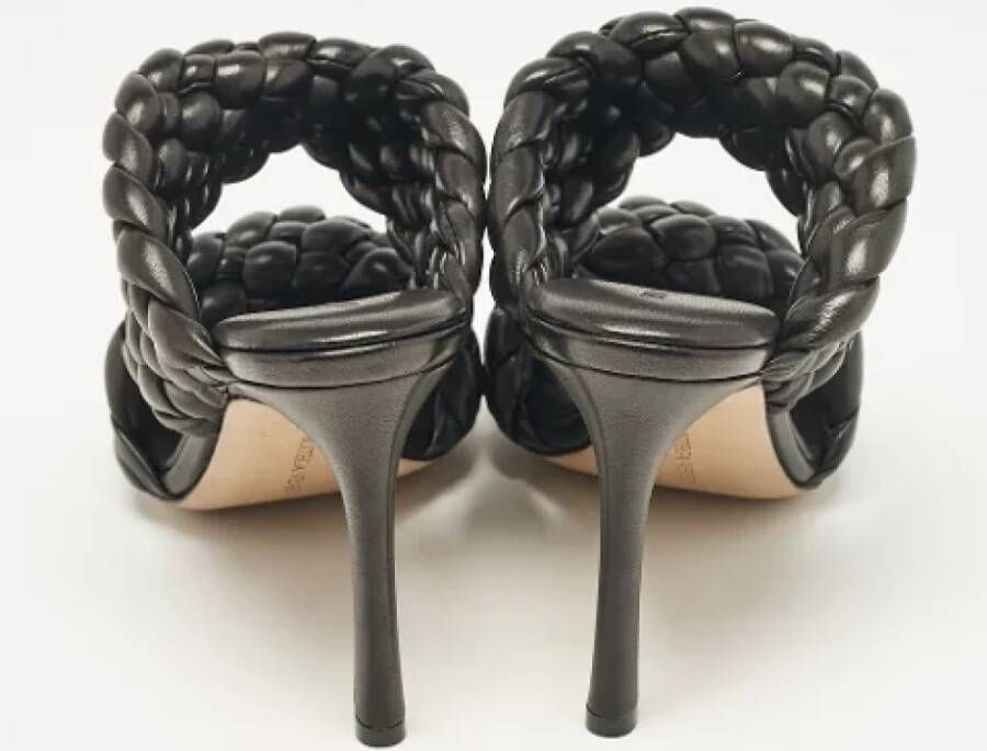 Bottega Veneta Vintage Pre-owned Leather sandals Black Dames