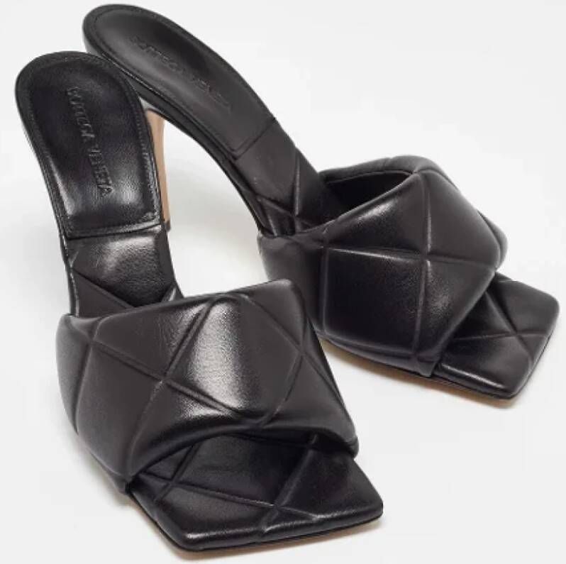 Bottega Veneta Vintage Pre-owned Leather sandals Black Dames