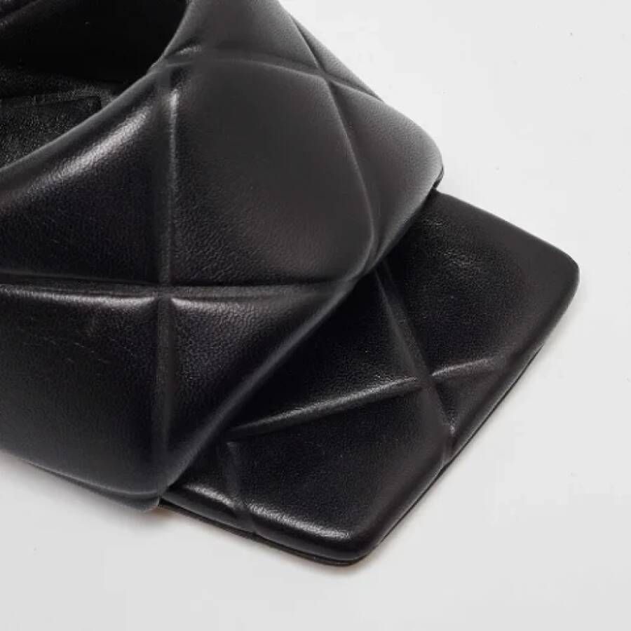 Bottega Veneta Vintage Pre-owned Leather sandals Black Dames