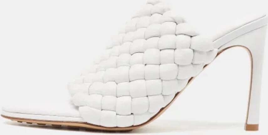 Bottega Veneta Vintage Pre-owned Leather sandals White Dames