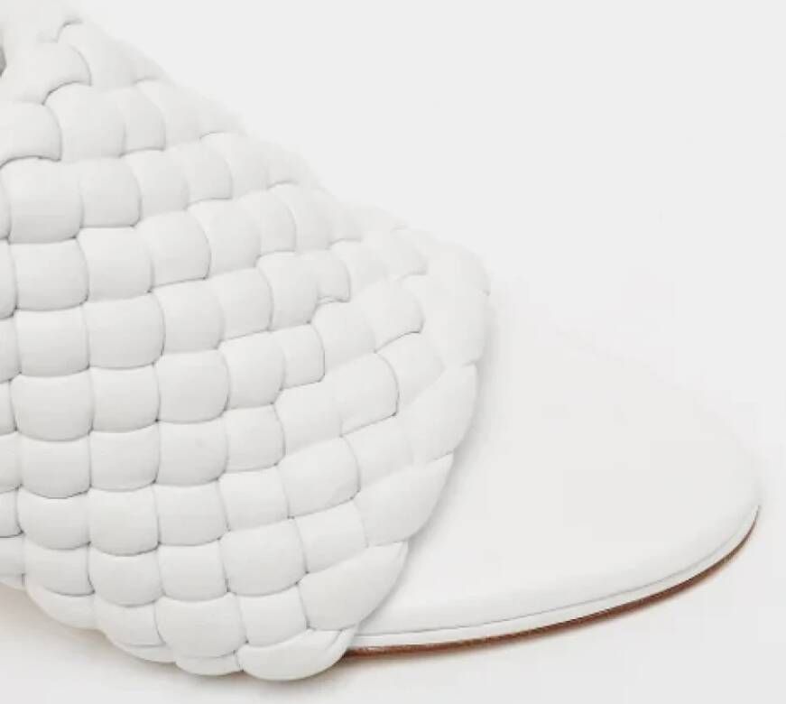 Bottega Veneta Vintage Pre-owned Leather sandals White Dames