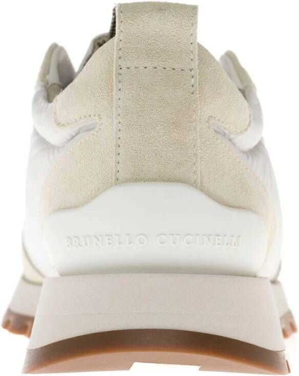 Brunello Cucinelli Witte suède sneakers met Monile-inzetstuk