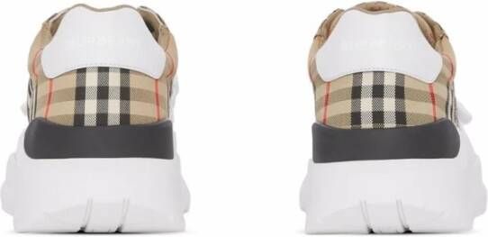 Burberry Beige Sneakers met Velcro Sluiting Multicolor Dames