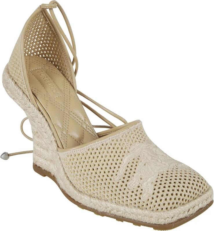 Burberry Gehakte Modieuze Schoenen Beige Dames