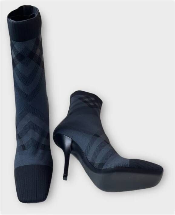 Burberry Geruite Hakken in Multicolor Grijs Multicolor Dames