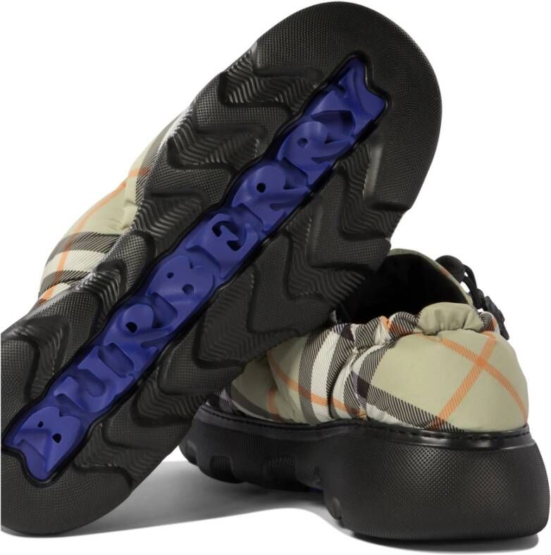 Burberry Groene Loafer Schoenen Elegant Comfortabele Stijl