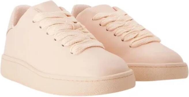 Burberry Leather sneakers Beige Dames