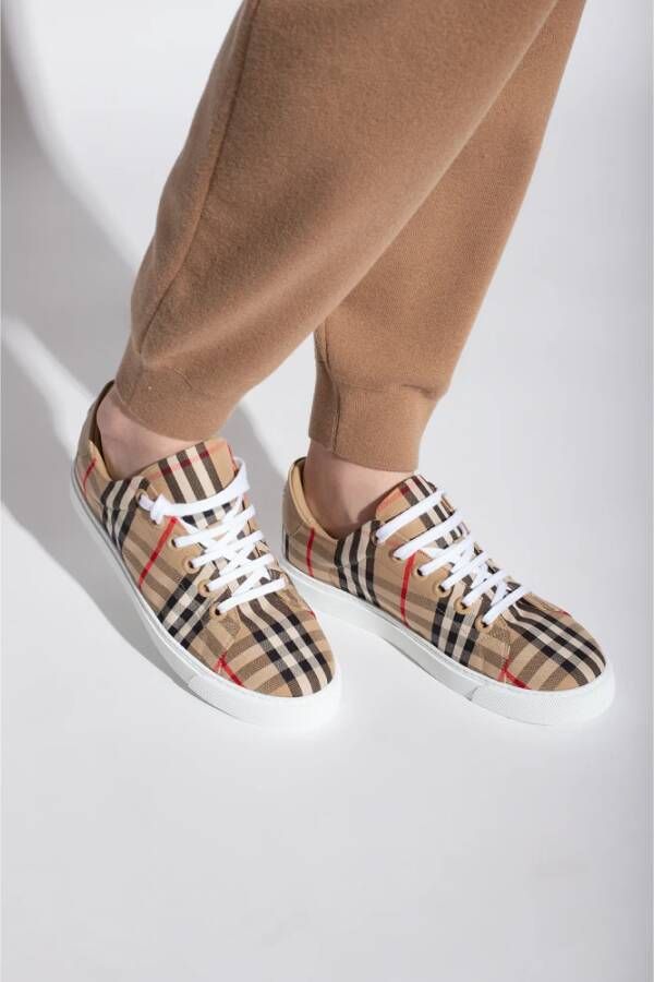 Burberry Beige Vintage Check Veterschoenen Beige Dames