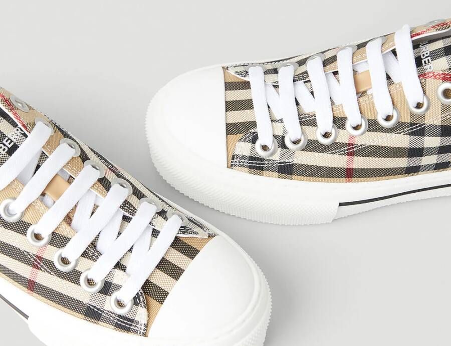 Burberry Sneakers Beige Dames