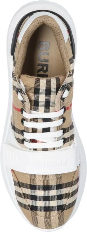 Burberry Sneakers met logo Beige Dames