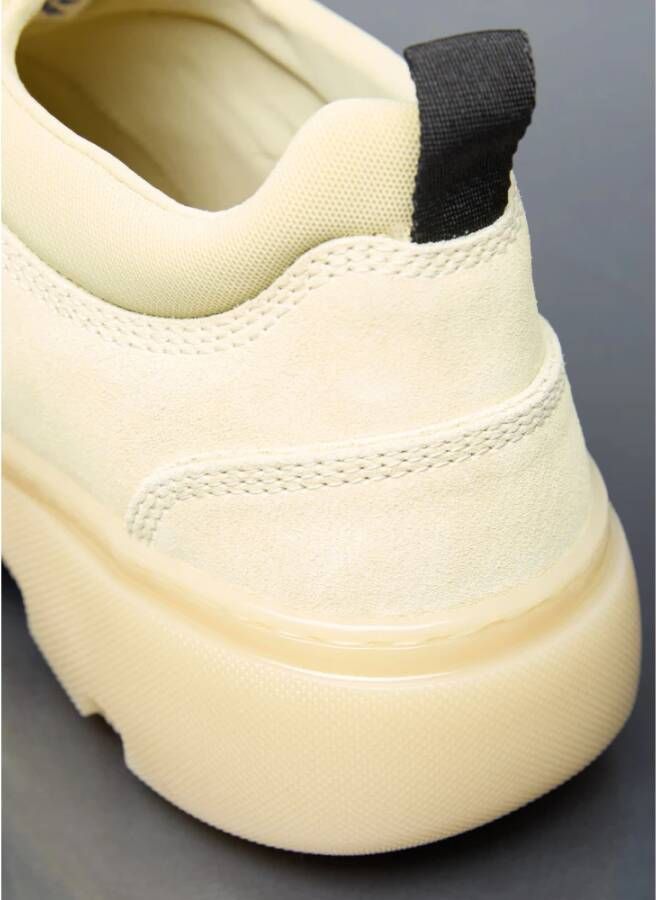 Burberry Sneakers Yellow Heren