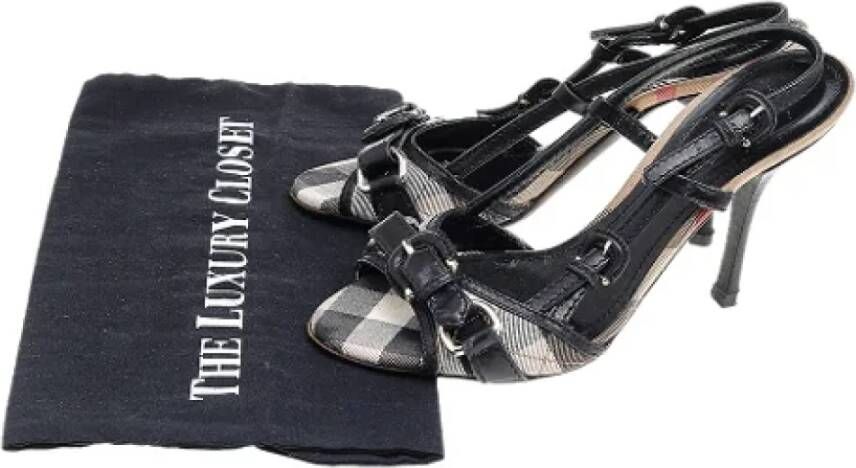 Burberry Vintage Pre-owned Canvas sandals Black Dames