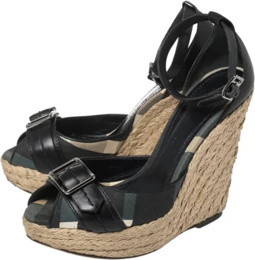 Burberry Vintage Pre-owned Canvas sandals Black Dames