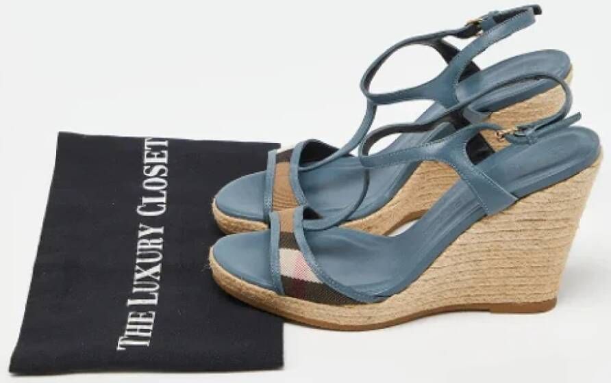 Burberry Vintage Pre-owned Canvas sandals Blue Dames