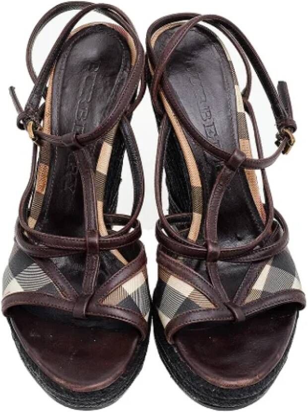 Burberry Vintage Pre-owned Canvas sandals Brown Dames