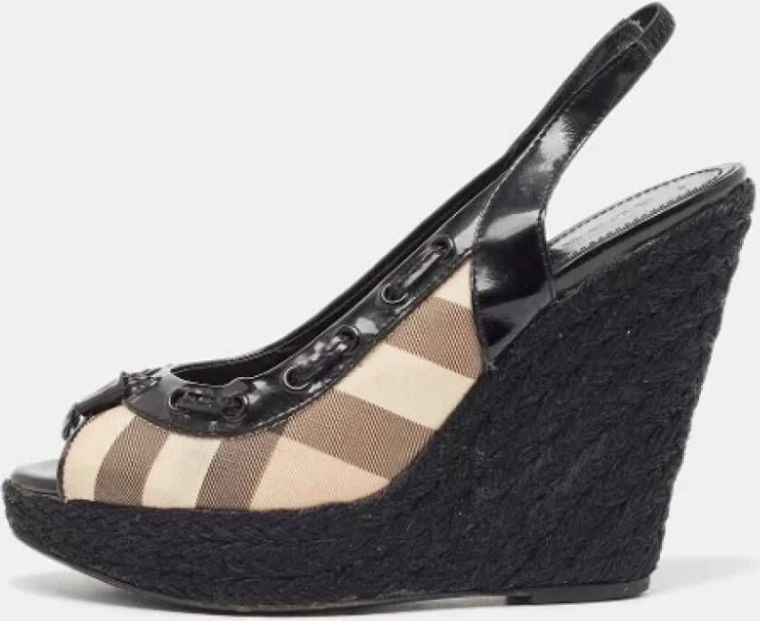 Burberry Vintage Pre-owned Canvas sandals Brown Dames