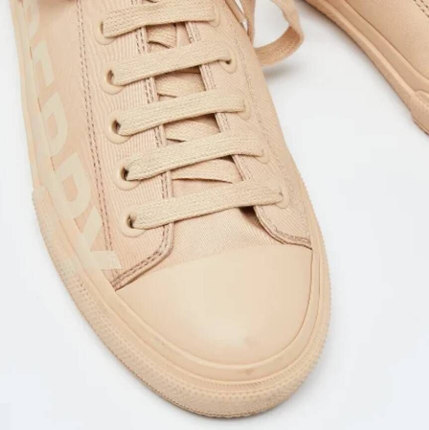 Burberry Vintage Pre-owned Canvas sneakers Beige Dames