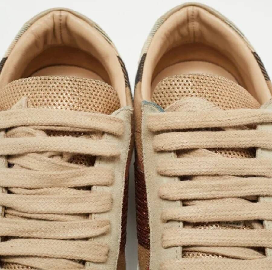 Burberry Vintage Pre-owned Canvas sneakers Beige Dames