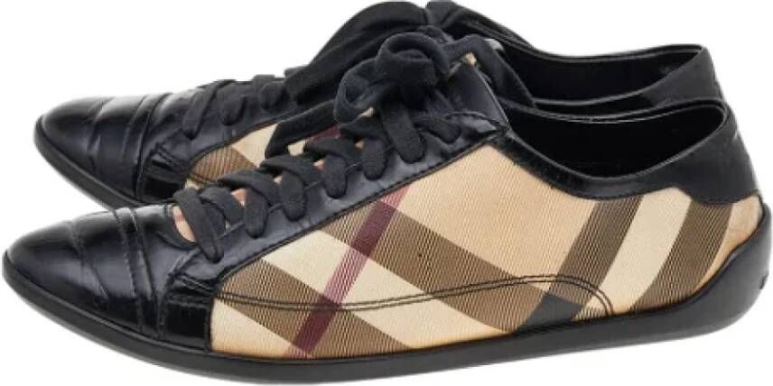 Burberry Vintage Pre-owned Canvas sneakers Beige Dames