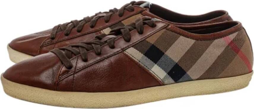 Burberry Vintage Pre-owned Canvas sneakers Brown Dames