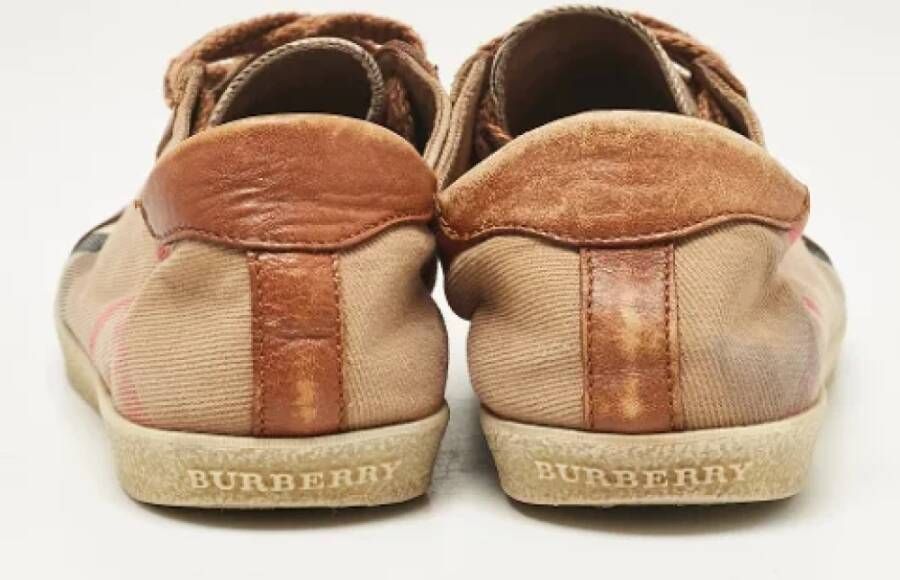 Burberry Vintage Pre-owned Canvas sneakers Brown Dames