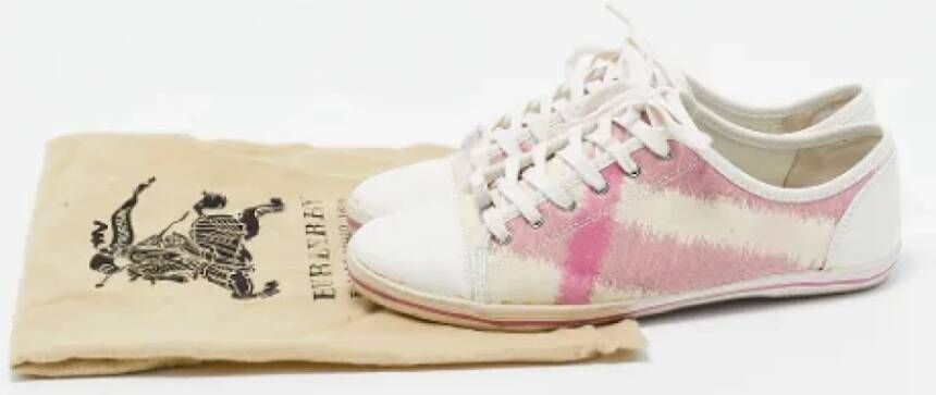 Burberry Vintage Pre-owned Canvas sneakers Pink Dames